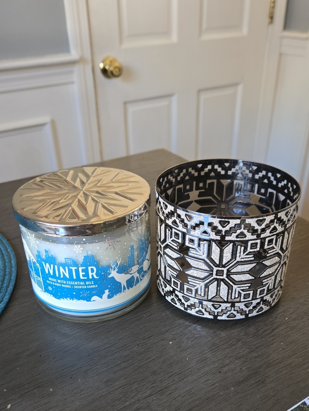 NWT Bath & Body Works Winter 3 Wick Candle with Silver Snowflake Holder